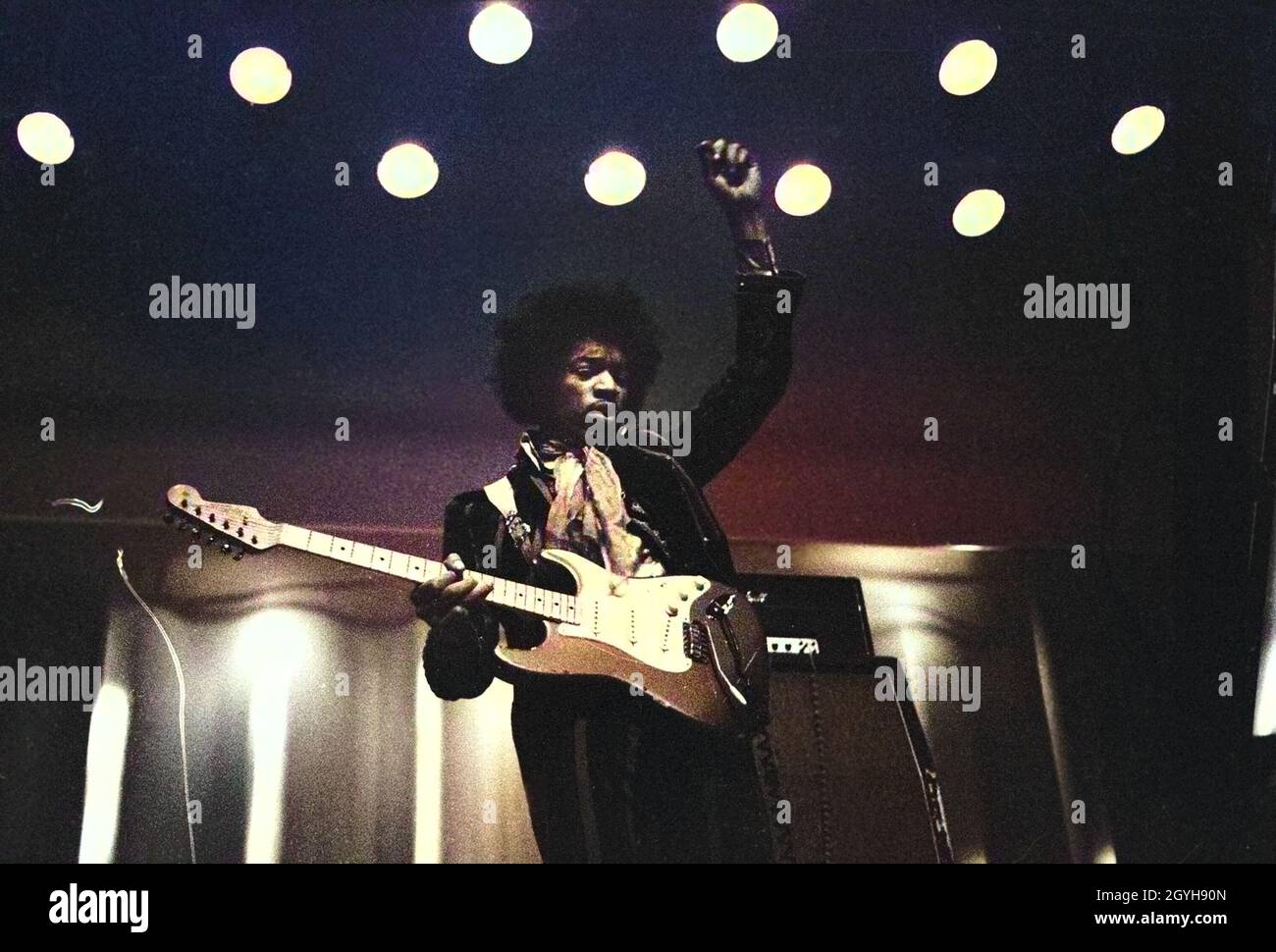 Jimi Hendrix 1967 in Helsinki, Kulturhaus, koloriertes Foto. Foto von Hannu Lindroos / Lehtikuva Stockfoto