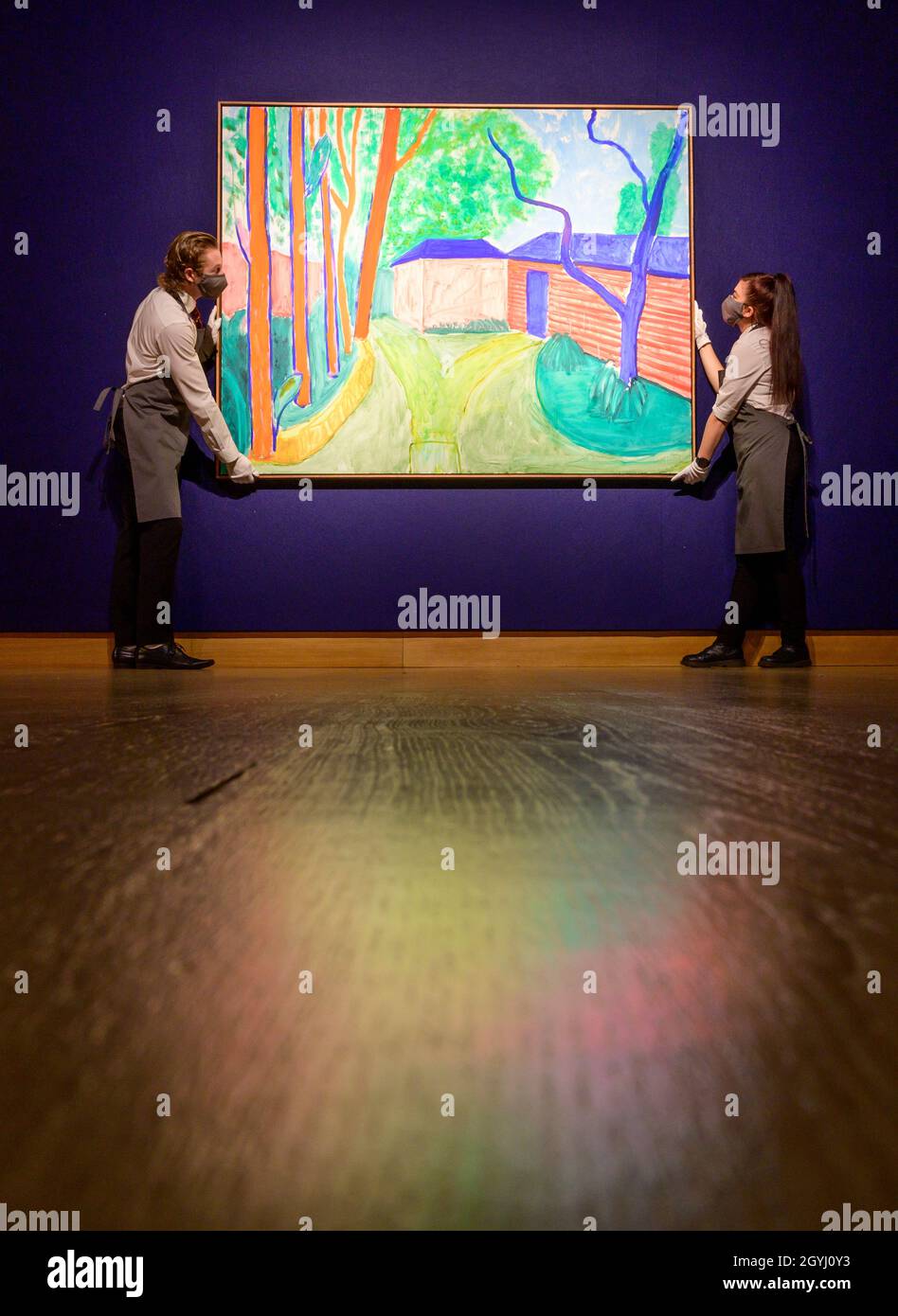 Christie's, London, Großbritannien. Okt. 2021. Werke von Jean-Michel Basquiat, Peter Doig, David Hockney und Bridget Riley sind im Evening Sale des 20./21. Jahrhunderts zu sehen, darunter auch italienische Werke. BILD: DAVID HOCKNEY (B. 1937), Guest House Garden, 2000. Schätzung: £5,000,000 - 7,000,000. Quelle: Malcolm Park/Alamy Live News Stockfoto
