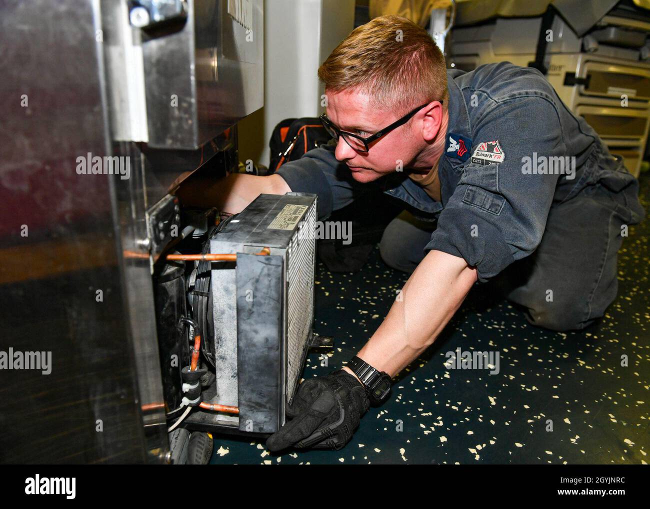 Kompressor von einem kühlschrank -Fotos und -Bildmaterial in hoher  Auflösung – Alamy