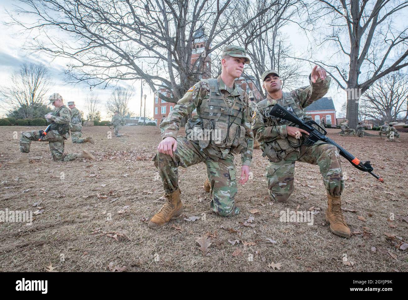 Kadetten der U.S. Army Reserve Officers’ Training Corps von der Clemson University führen ein „Actions on the Objective“-Labor auf dem Bowman Field durch, 9. Januar 2020. (Foto von Ken Scar) Stockfoto