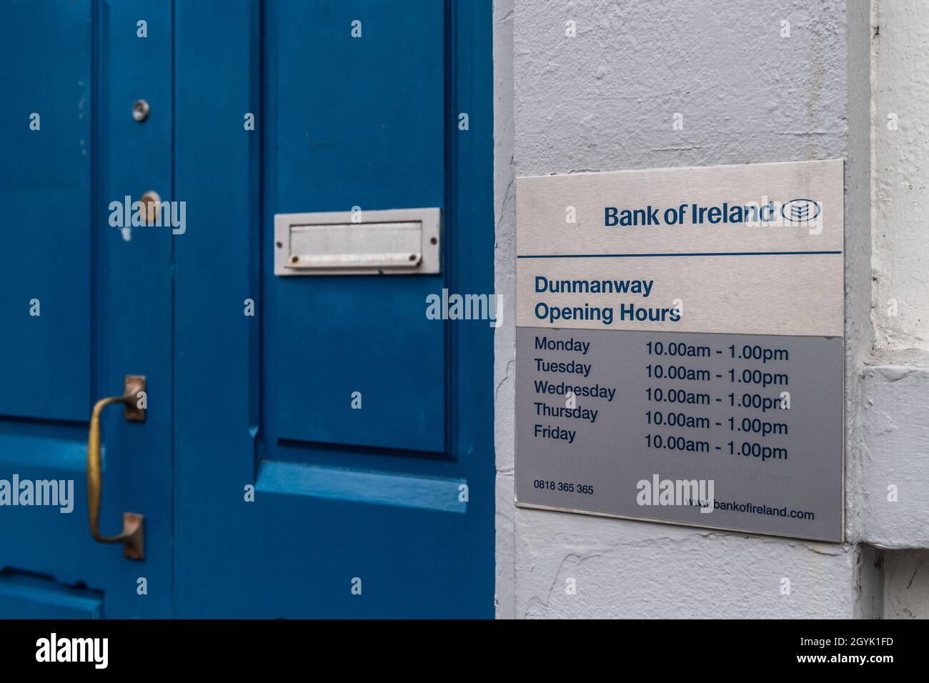 Dunmanway, West Cork, Irland. Okt. 2021. Die Bank of Ireland hat heute 88 ihrer Filialen geschlossen, was mehr als ein Drittel ihrer Standorte entspricht. Die Bank of Ireland sagt, dass die Schließungen darauf zurückzuführen sind, dass sie ihr Netz verkleinern will. Quelle: AG News/Alamy Live News Stockfoto