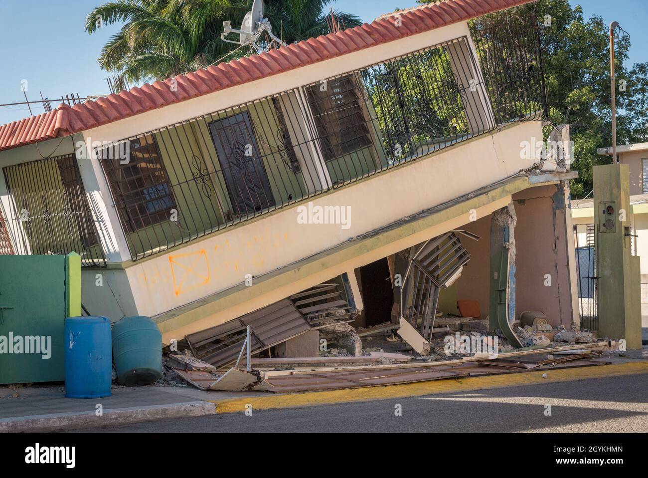 Guánica, PR, 19. Januar 2020 -- die Schäden sind nach wie vor sichtbar durch das Erdbeben der Stärke 6.4, das die Region am 7. Januar heimgesucht hat. Foto von Liz Roll/FEMA Stockfoto