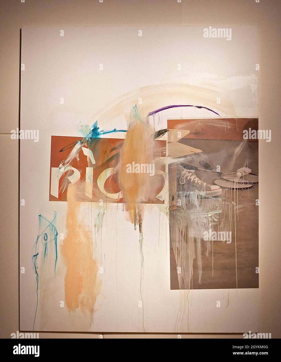 Werke von Jean-Michel Basquiat , Peter Doig , david Hockney , Bridget Riley , Radiohead x Stanley Donwood , wie man vollständig verschwinden 9-15 Oktober Christie Partner mit radiohead Thom Yorke zu präsentieren Kunstwerke von Stanley Donwood , erstellt für das Album Kid A , Angeboten in erster geöffnet 5-19 Oktober 2021 . 1-54 Neudefinition des Trends - Geschichten in der Entstehung kuratiert 9-15. Oktober 2021 . Bold Black British) Kuratiert von Aindrea Emelife, bis zum 21. Oktober wird Christie's in Zusammenarbeit mit der visionären Kuratorin Aindrea Emelife das Erbe schwarzer britischer Künstler präsentieren. Stockfoto