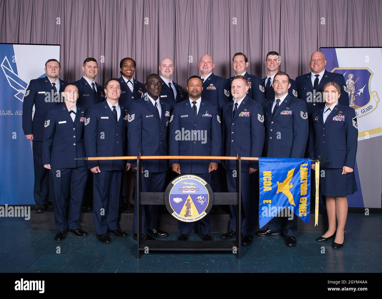 United States Air Force NonCommissioned Officer Academy, Class 20-2, E-Flight beim Chief Master Sergeant Paul H. Lankford, der am 27. Januar 2020 das Professional Military Education Center auf der McGhee Tyson Air National Guard Base in East Tennessee einnahm. (USA Foto der Air National Guard/Master Sgt. Mike R. Smith) Stockfoto