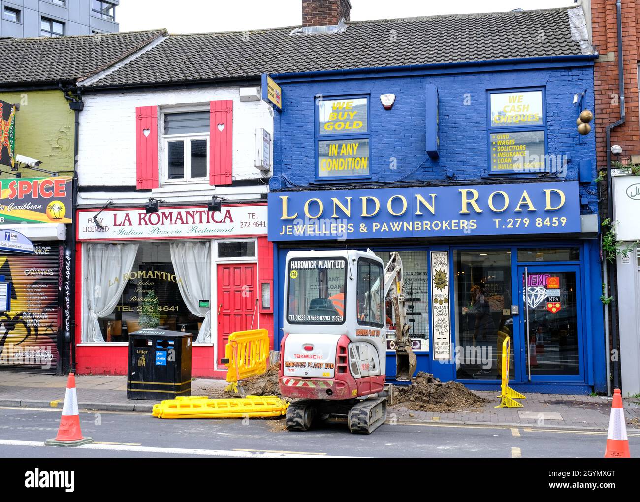 Der romantische Name dieses Restaurants steht im Widerspruch zu der weniger als romantischen Umgebung und den Straßenarbeiten in einem Gebiet im Zentrum von Sheffield. Stockfoto