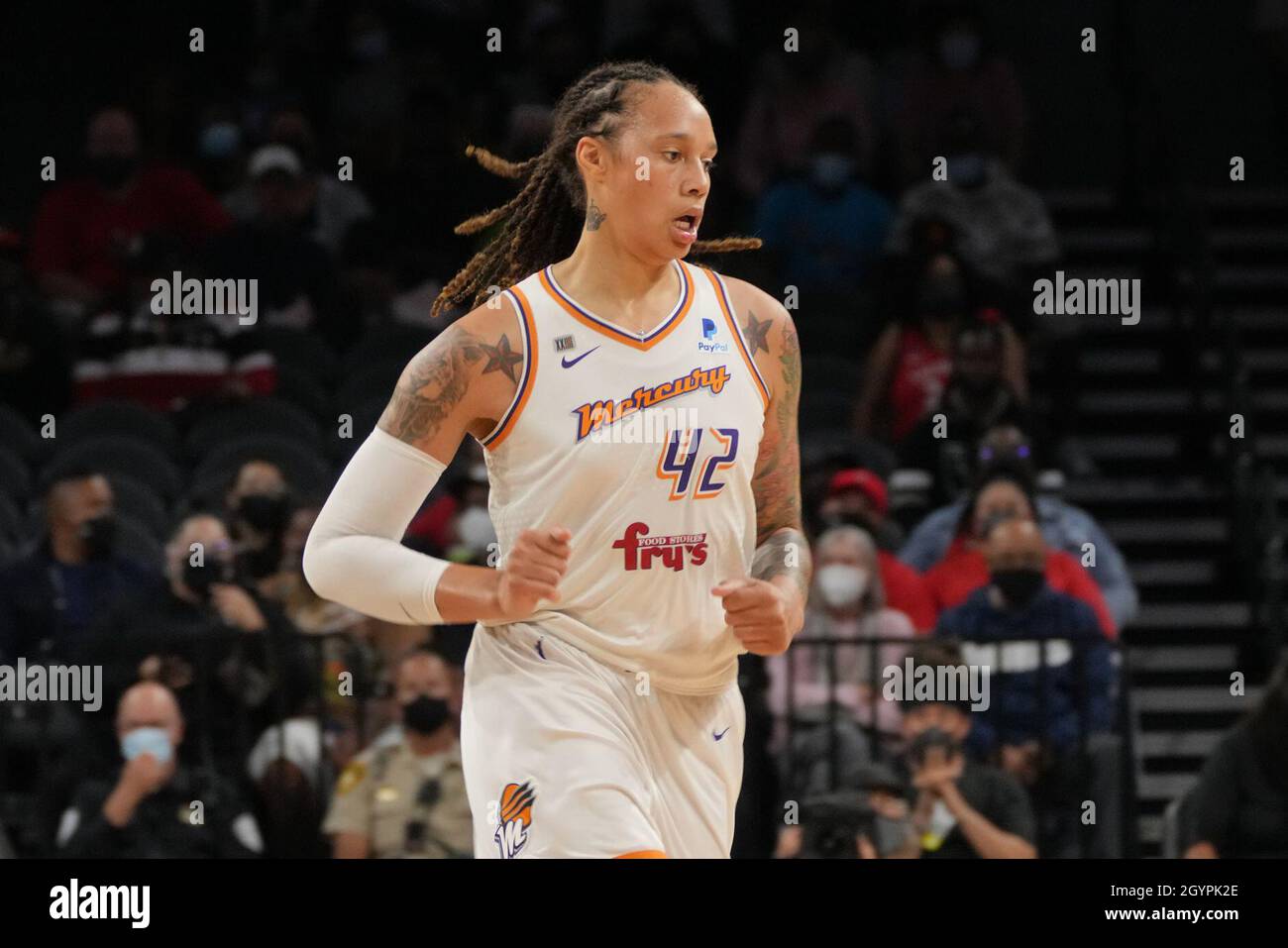 Las Vegas, USA. Okt. 2021. LAS VEGAS, NV - 8. OKTOBER: Phoenix Mercury Center Brittney Griner (42) während des Spiels 5 des WNBA-Halbfinales zwischen den Las Vegas Aces und dem Phoenix Mercury am 8. Oktober 2021 im Mandalay Bay Events Center in Paradise, USA. (Foto von Louis Grasse/PxImages) Credit: Px Images/Alamy Live News Stockfoto