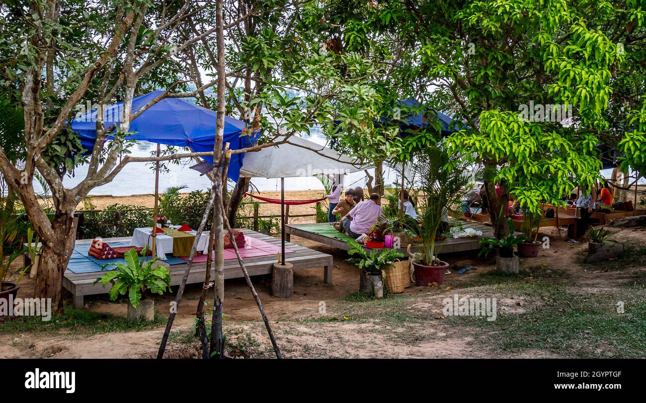 Mittagessen im Khmer Food Restaurant nach Angkor Wat Tours. Stockfoto