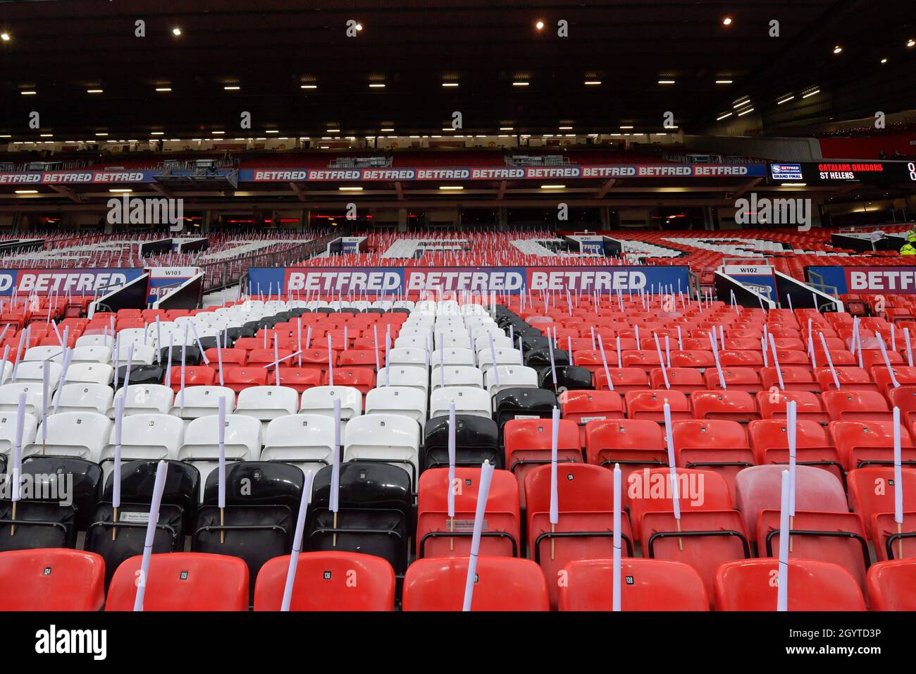 Manchester, Großbritannien. Oktober 2021. Das Betfred-Logo wird am 10./9./2021. Im Old Trafford, dem Austragungsort des Betfred Super League Grand Finales zwischen Catalans Dragons und St Helens in Manchester, Großbritannien, gezeigt. (Foto von SW Photo via/News Images/Sipa USA) Quelle: SIPA USA/Alamy Live News Stockfoto