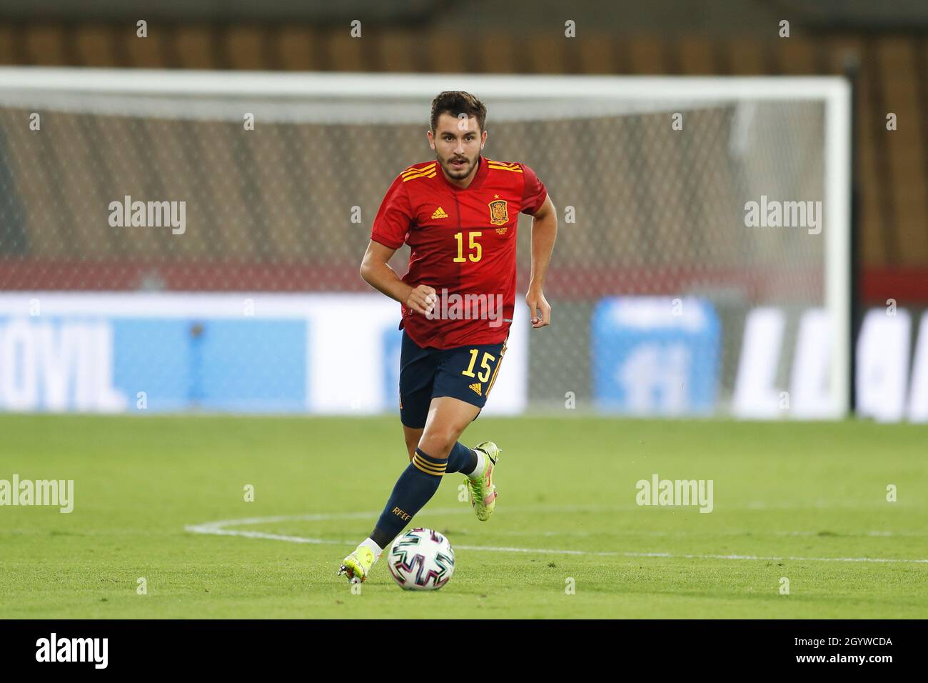 Sevilla, Spanien. Okt. 2021. Victor Chust (ESP) Fußball/Fußball : UEFA U-21 Meisterschaft Qualifikationsrunde Spiel zwischen U21 Spanien 3-2 U21 Slowakei im Estadio La Cartuja de Sevilla in Sevilla, Spanien . Quelle: Mutsu Kawamori/AFLO/Alamy Live News Stockfoto