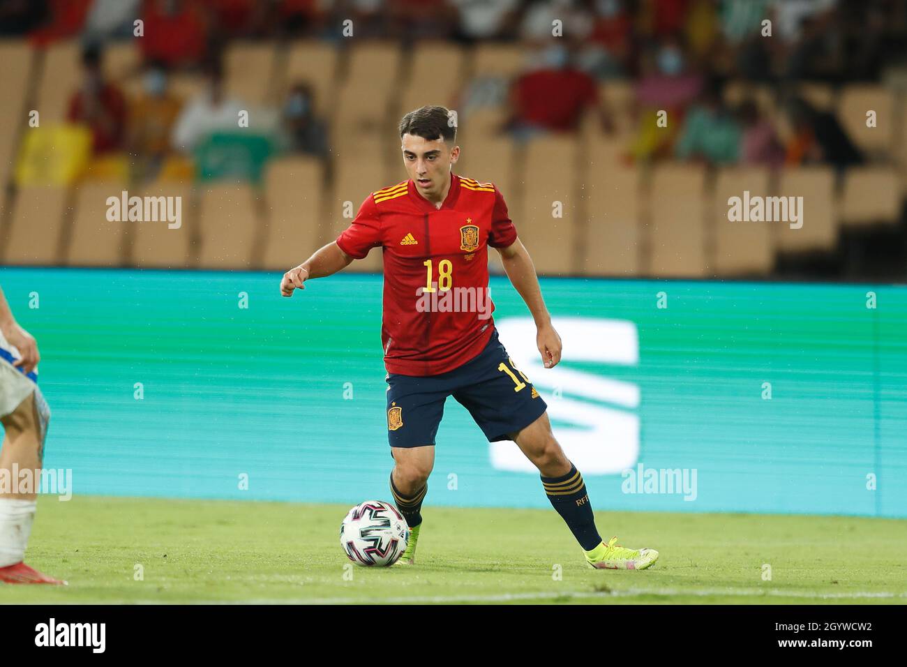 Sevilla, Spanien. Okt. 2021. Raul Moro (ESP) Fußball/Fußball : UEFA U-21 Meisterschaft Qualifikationsrunde Spiel zwischen U21 Spanien 3-2 U21 Slowakei im Estadio La Cartuja de Sevilla in Sevilla, Spanien . Quelle: Mutsu Kawamori/AFLO/Alamy Live News Stockfoto