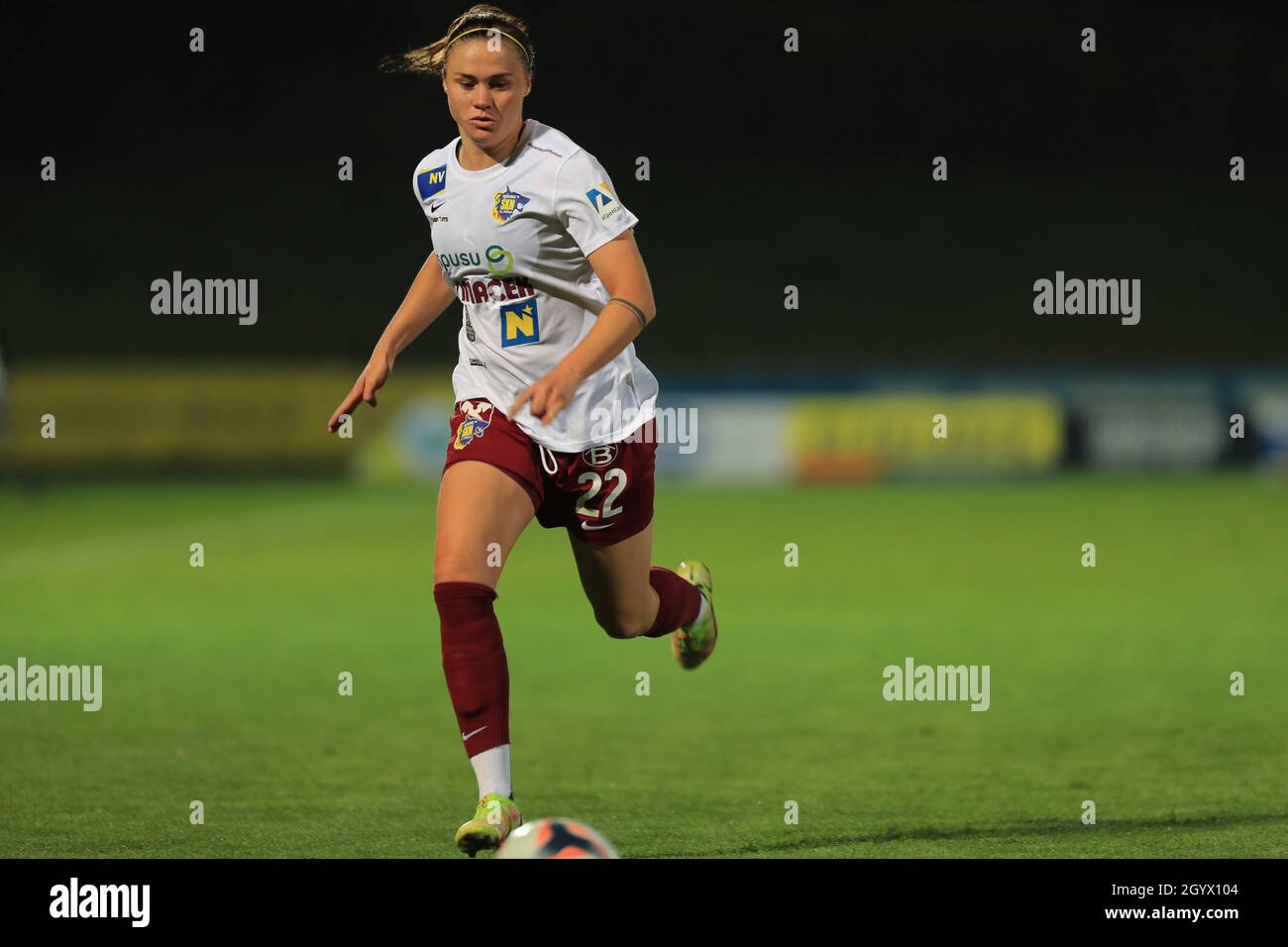 Stefanie Enzinger im Einsatz beim Planet Pure Frauen Bundesliga-Spiel First Vienna FC gegen SKN St. Polen Frauen in Wien Österreich Stockfoto