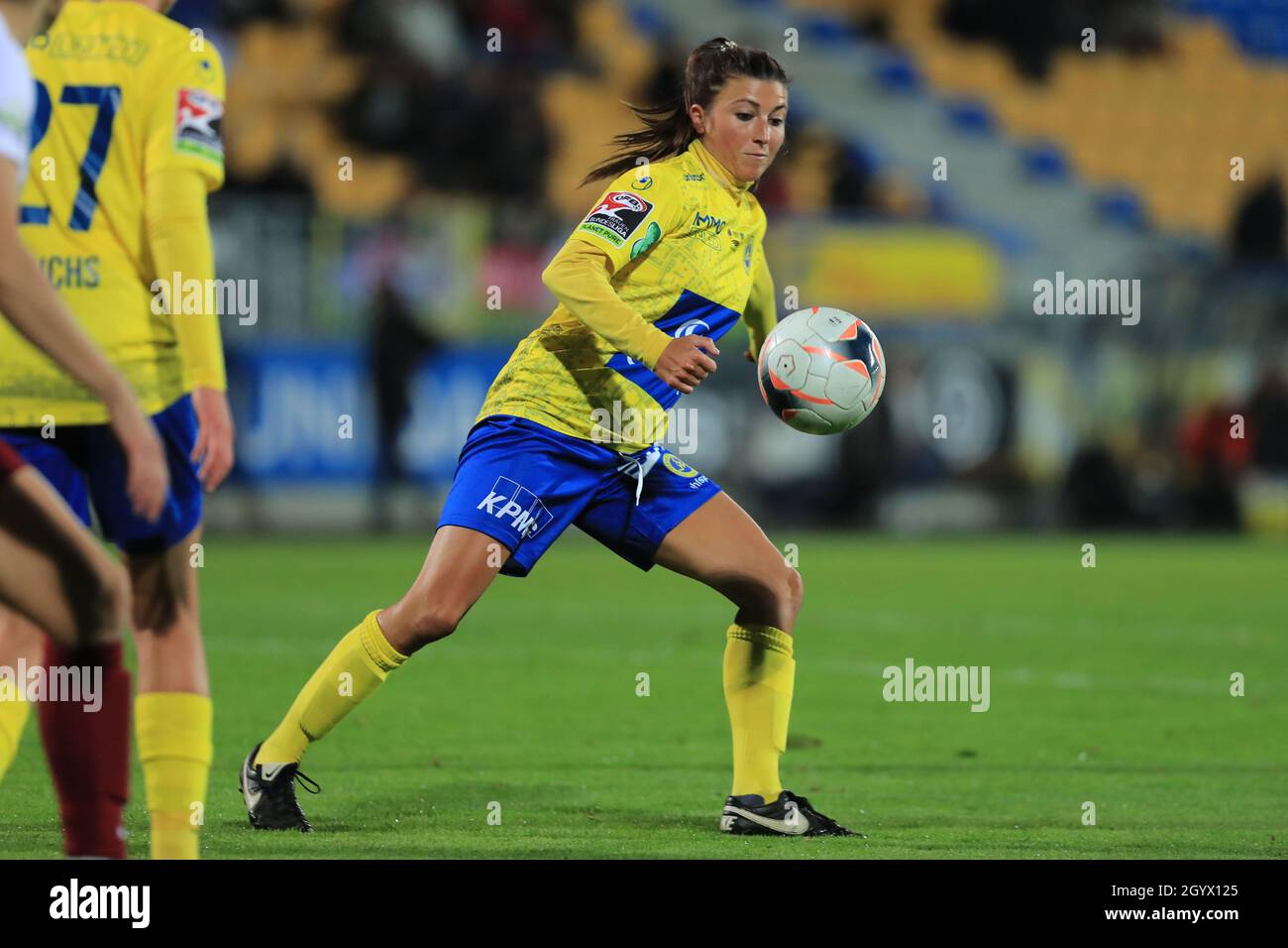 Sophie Neid im Einsatz beim Planet Pure Frauen Bundesliga-Spiel First Vienna FC gegen SKN St. Polen Frauen in Wien Österreich Stockfoto