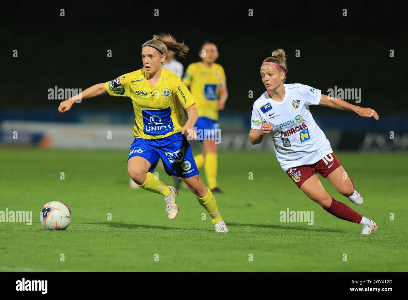 Livia Brunmair in Aktion während des Planet Pure Frauen Bundesliga-Spiels First Vienna FC gegen SKN St. Polen Frauen in Wien Österreich Stockfoto