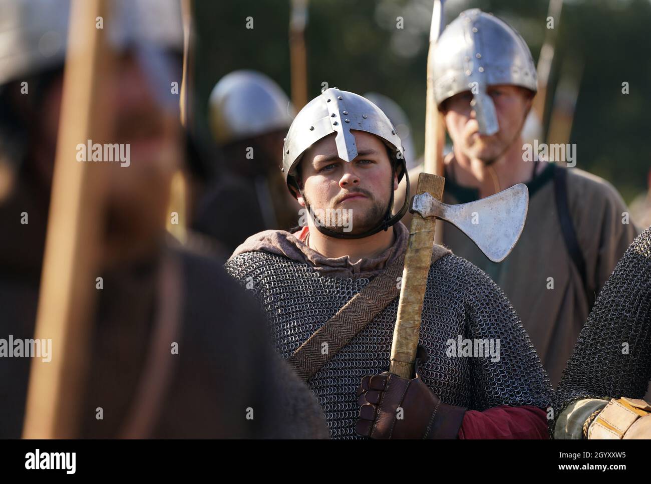 Die Re-enactors bereiten sich auf die Nachstellung der Schlacht von Hastings in der Battle Abbey in Sussex vor ihrem Jahrestag am 14. Oktober vor. Bilddatum: Samstag, 9. Oktober 2021. Stockfoto
