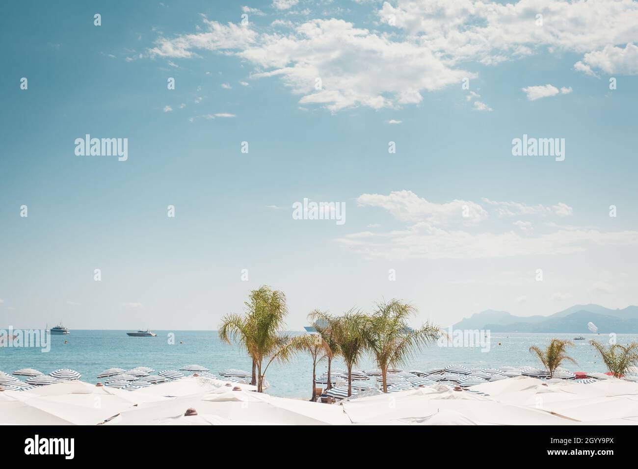 Ein Tag am Strand in Cannes, an der französischen riviera Stockfoto