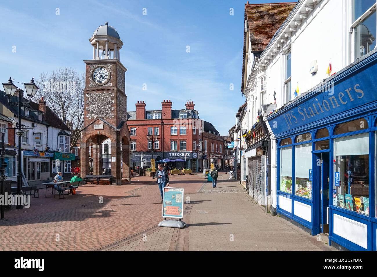 Clock Tower auf der Chesham High Street, Buckinghamshire, England, Großbritannien Stockfoto