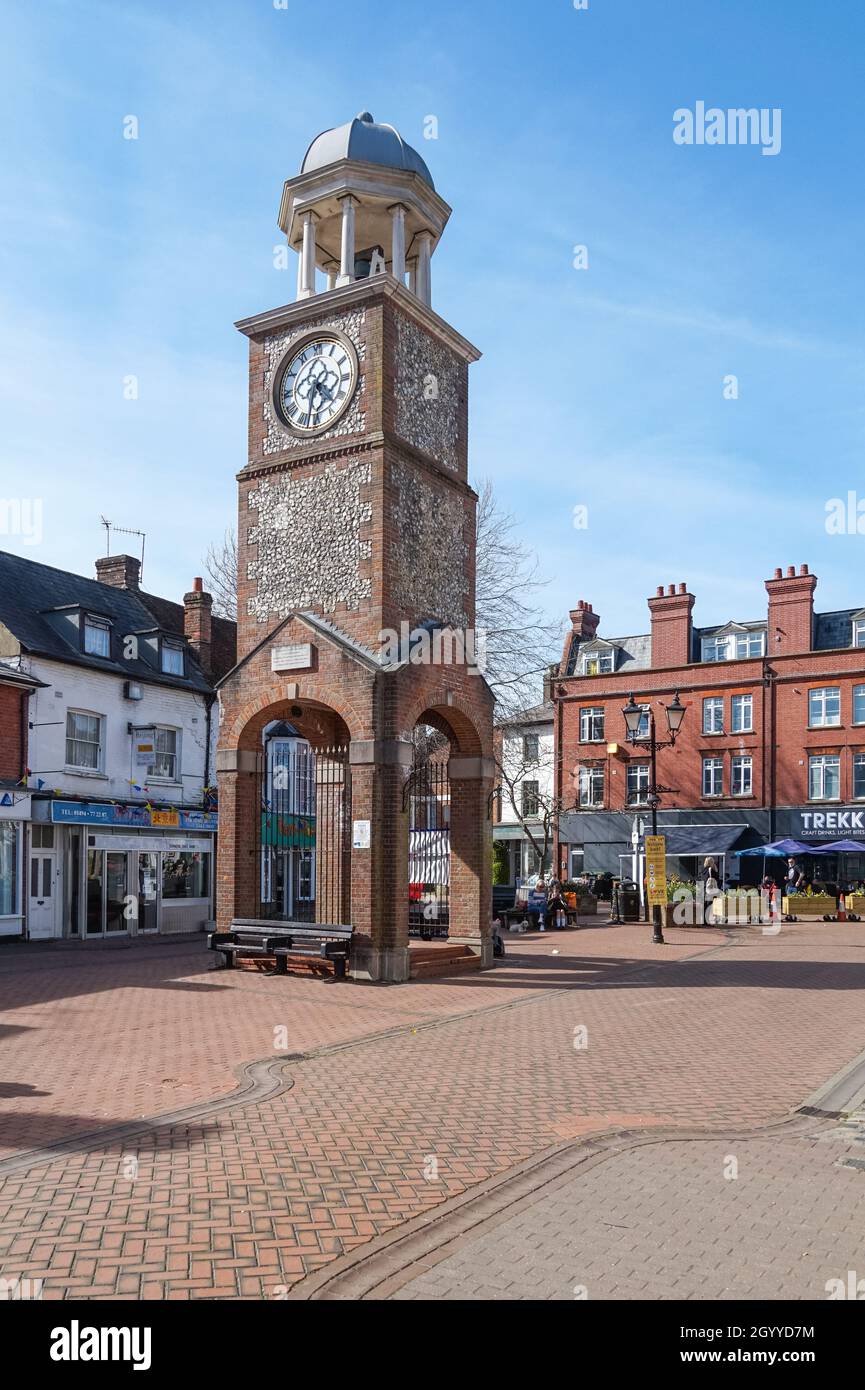 Clock Tower auf der Chesham High Street, Buckinghamshire, England, Großbritannien Stockfoto