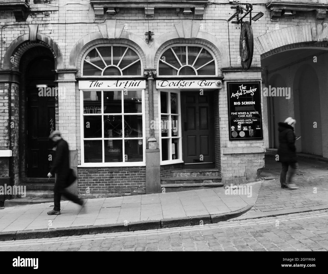 Es ist ein Scheideweg außerhalb des kunstvollen Dodger Pub in York Stockfoto