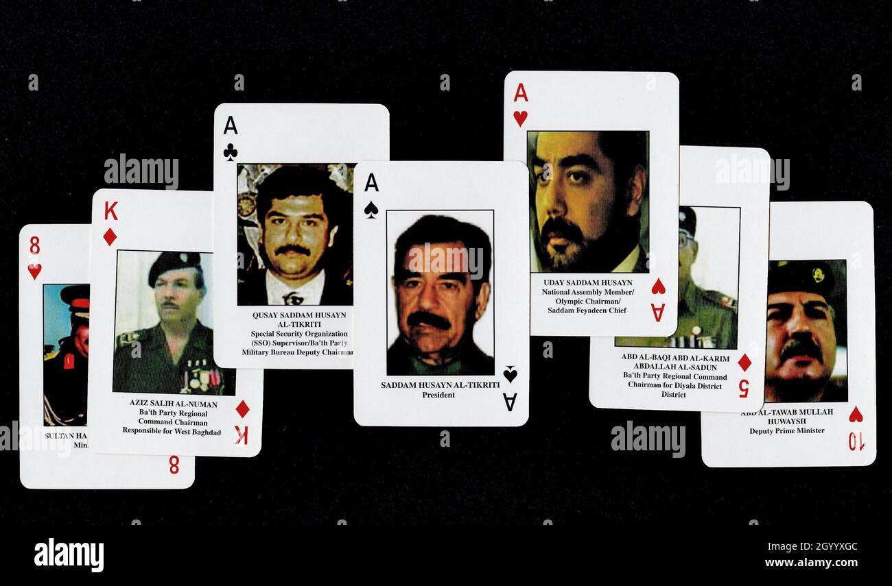 Von den USA entwickelte Spielkarten Verteidigungsnachrichtendienst, um den Truppen bei der Identifizierung der gesuchten Mitglieder der Regierung von Präsident Saddam Hussein während der Invasion im Irak im Jahr 2003 durch eine von den Vereinigten Staaten angeführte Koalition zu helfen. Stockfoto