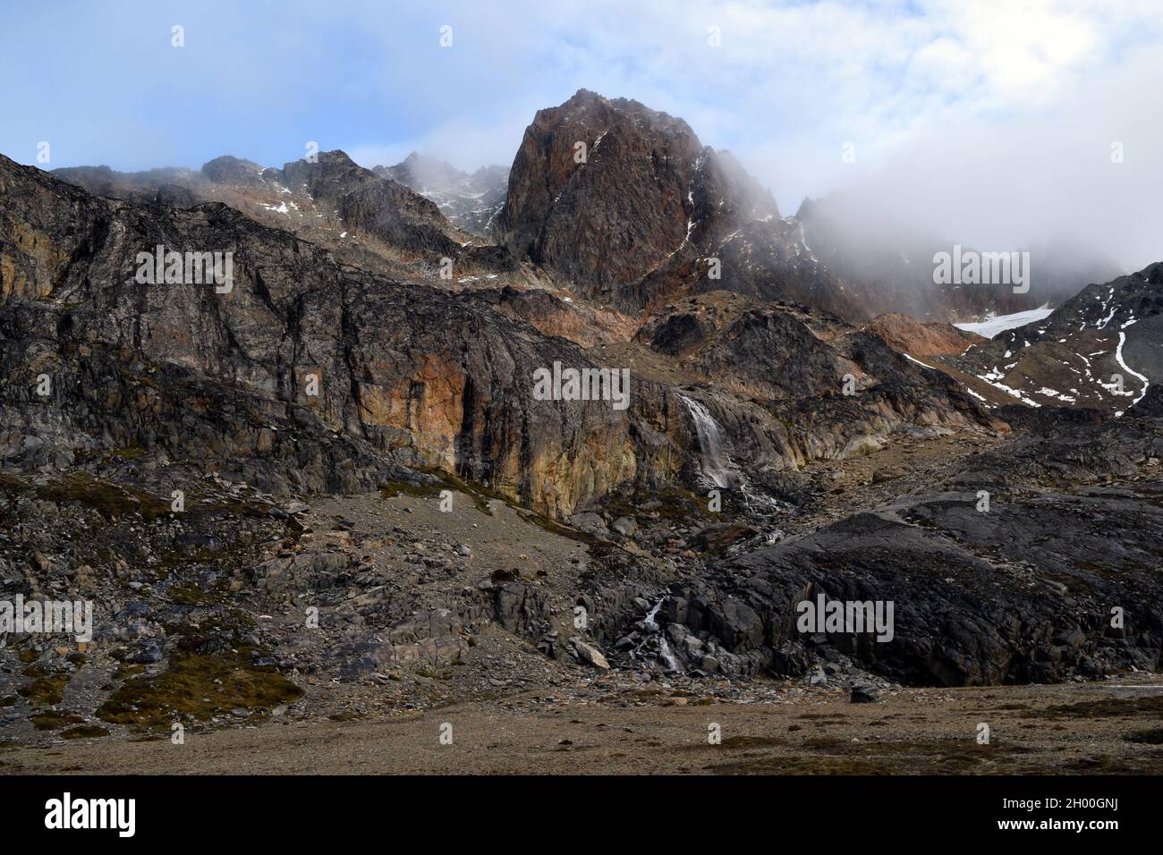 Anden bei Ushuaia, Argentinien, der südlichsten Spitze Südamerikas. Felsen voller Farben und Formen. Stockfoto