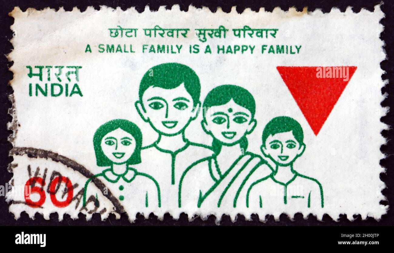 INDIEN - UM 1987: Eine in Indien gedruckte Briefmarke zeigt Familie, Familienplanung, um 1987 Stockfoto
