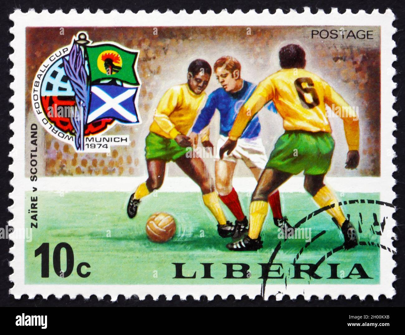 LIBERIA - UM 1974: Eine in Liberia gedruckte Marke zeigt Soccer Game, Zaire und Schottland, Fußball-Weltmeisterschaft, München, um 1974 Stockfoto