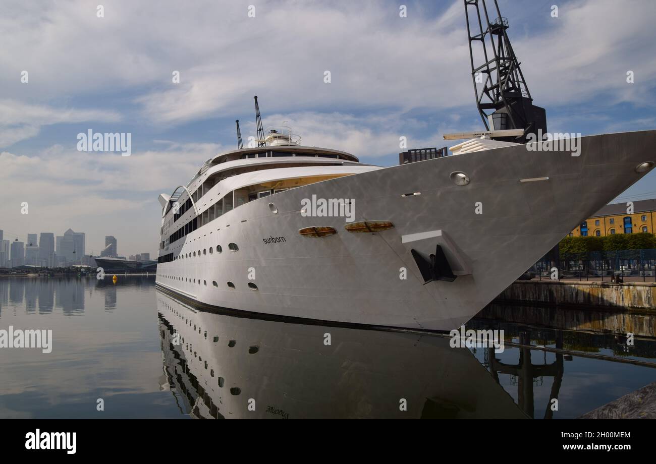 Sunborn Yacht Hotel, Royal Victoria Dock, London, Großbritannien. Stockfoto