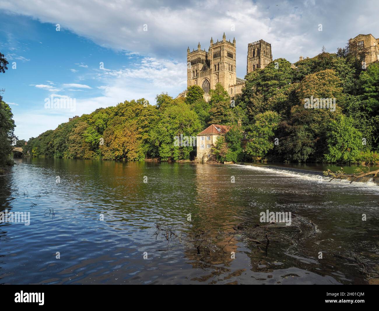 Blick auf die Kathedrale von Durham, das Stadtzentrum von Durham, England Stockfoto