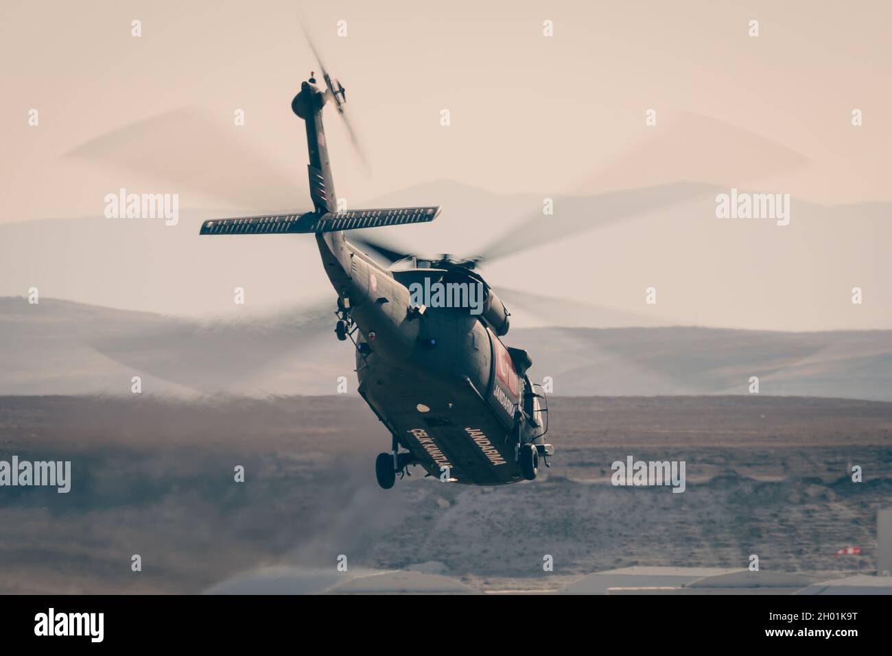 Sivrihisar, Türkei - 12. September 2021: Demoteam des türkischen Gendarms Celik Kanatlar war einer der Teilnehmer der Sivrihisar Airshows. Stockfoto