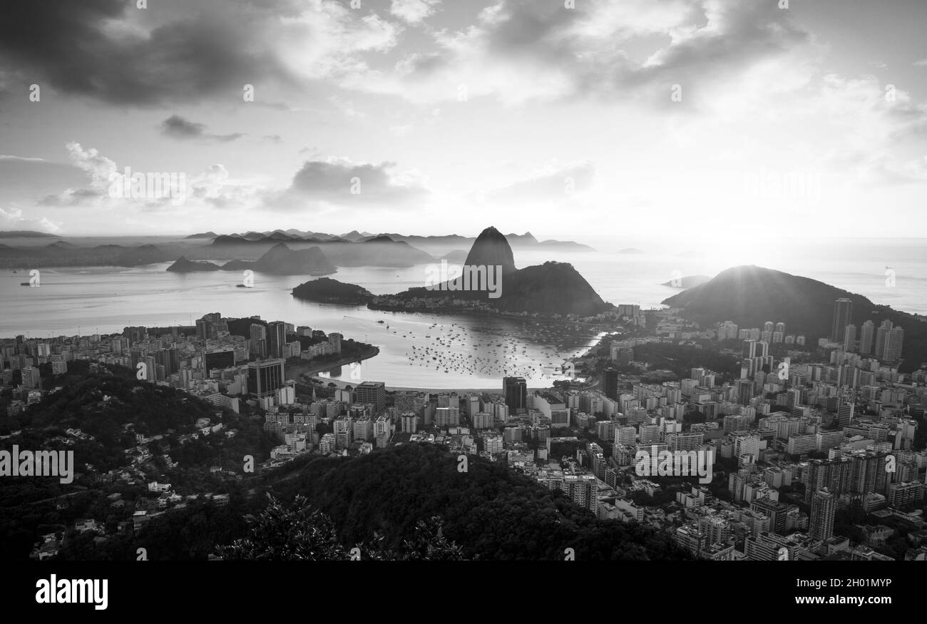 Panorama von Rio de Janeiro Stadt und Zuckerhut, Brasilien Stockfoto
