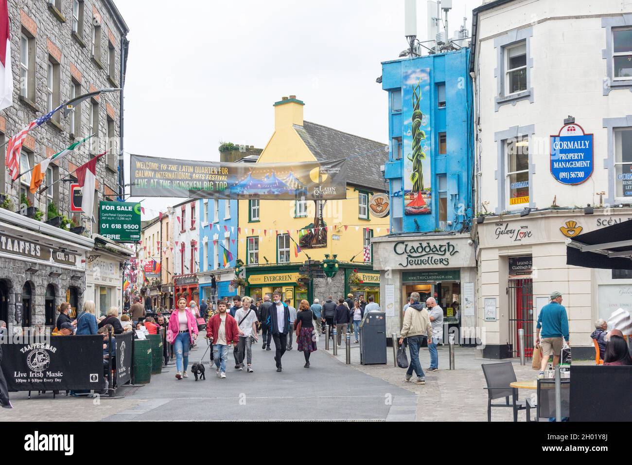 Fußgängerzone, High Street, Stadtzentrum, Galway (Gaillimh), County Galway, Republik Irland Stockfoto