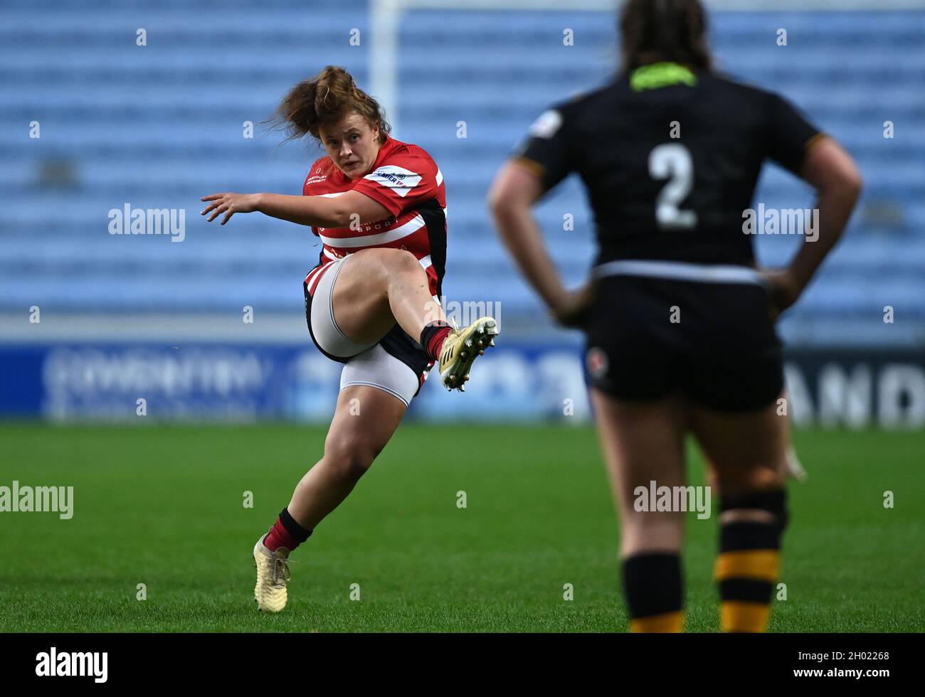 Coventry, Großbritannien. Oktober 2021. Allianz Premier 15s Rugby Union für Damen. Coventry Building Society Arena. Coventry. Lleucu George (Gloucester-Hartpury) tritt. Kredit: Sport In Bildern/Alamy Live Nachrichten Stockfoto