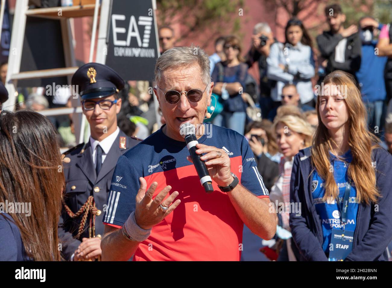 Rom, Italien. Oktober 2021. Paolo Bonolis nimmt an der elften Ausgabe von Tennis & Friends - Health and Sport im Foro Italico Teil. Kredit: Cosimo Martemucci/Alamy Live Nachrichten Stockfoto