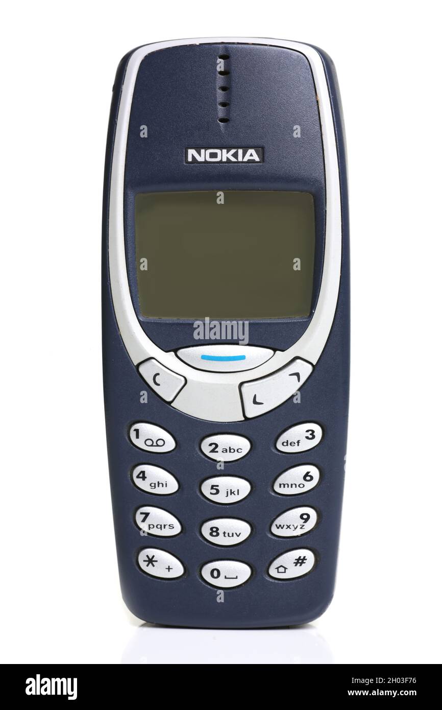 Vintage Telefon nokia 3310 isoliert auf weiß Stockfoto