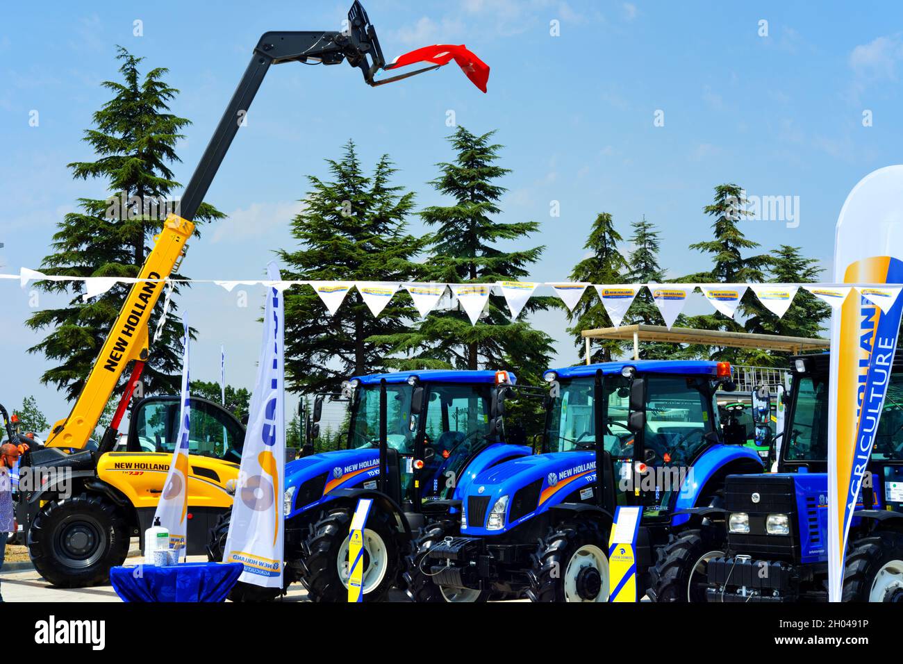 Neue Traktormodelle auf der Landwirtschaftsausstellung für Display Outdoor Stockfoto