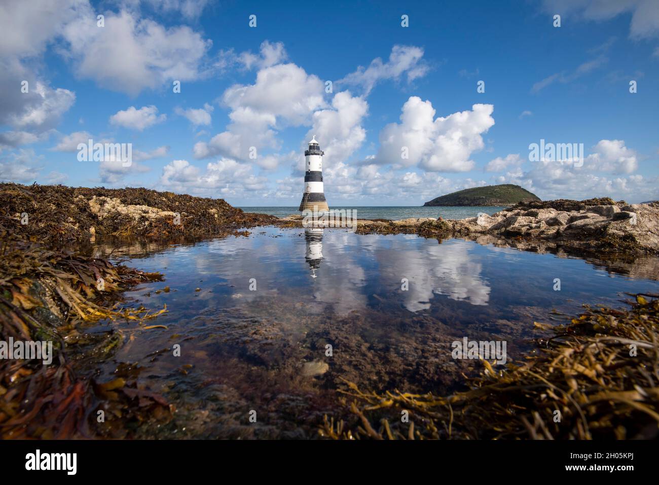 Penmon Lighthouse, Anglesey Wales Vereinigtes Königreich Stockfoto