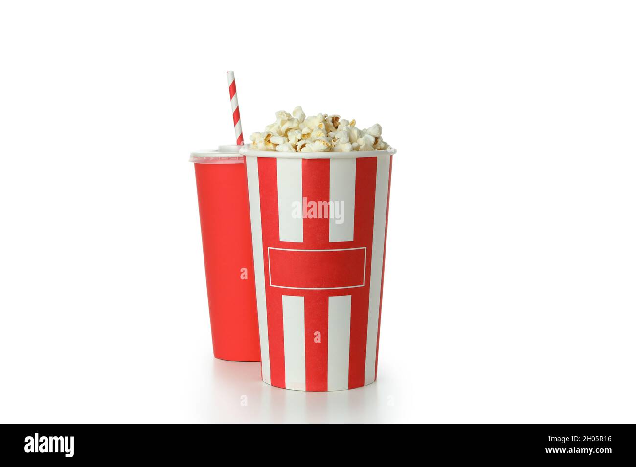 Klassisches Kinoessen isoliert auf weißem Hintergrund. Stockfoto