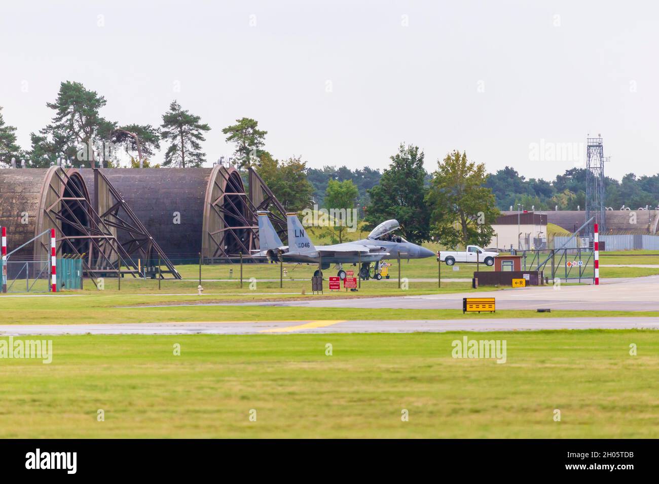USAF F15 Strike Eagle Tactical Fighter bei RAF(USAF) Lakenheath in Suffolk, England, UK Stockfoto USAF F15 Strike Eagle Tactical Fighter bei RAF(USAF) Lakenheath in Suffolk, England, UK Stockfoto