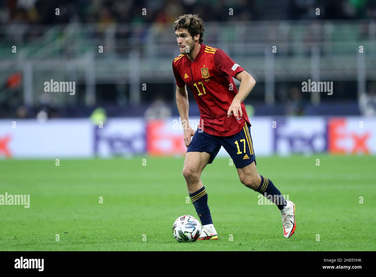 Marcos Alonso aus Spanien kontrolliert den Ball während des UEFA Nations League-Finalmatches zwischen Spanien und Frankreich. Stockfoto