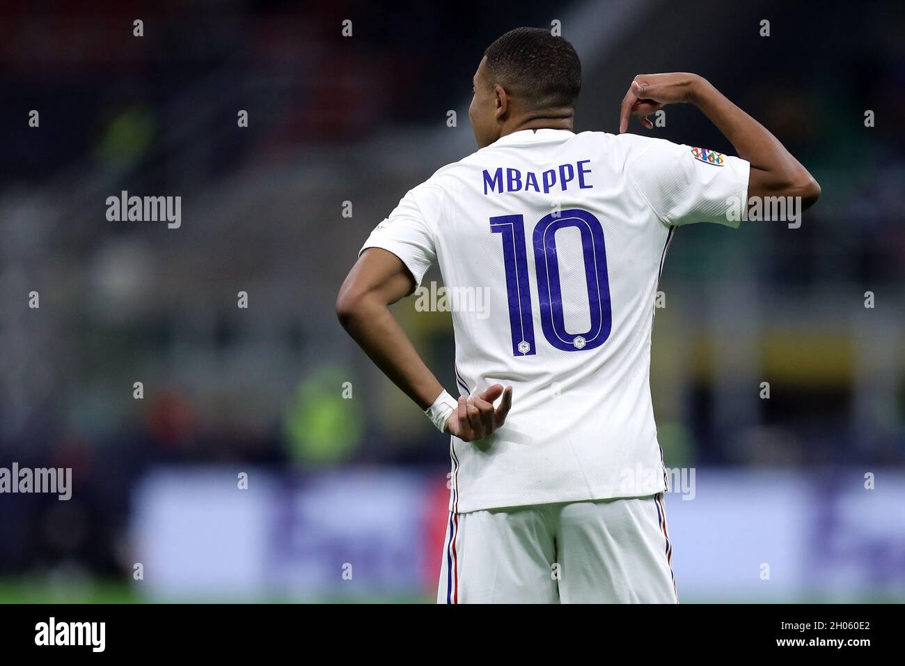 Kylian Mbappe von Frankreich Gesten während der UEFA Nations League Finale Spiel zwischen Spanien und Frankreich . Stockfoto