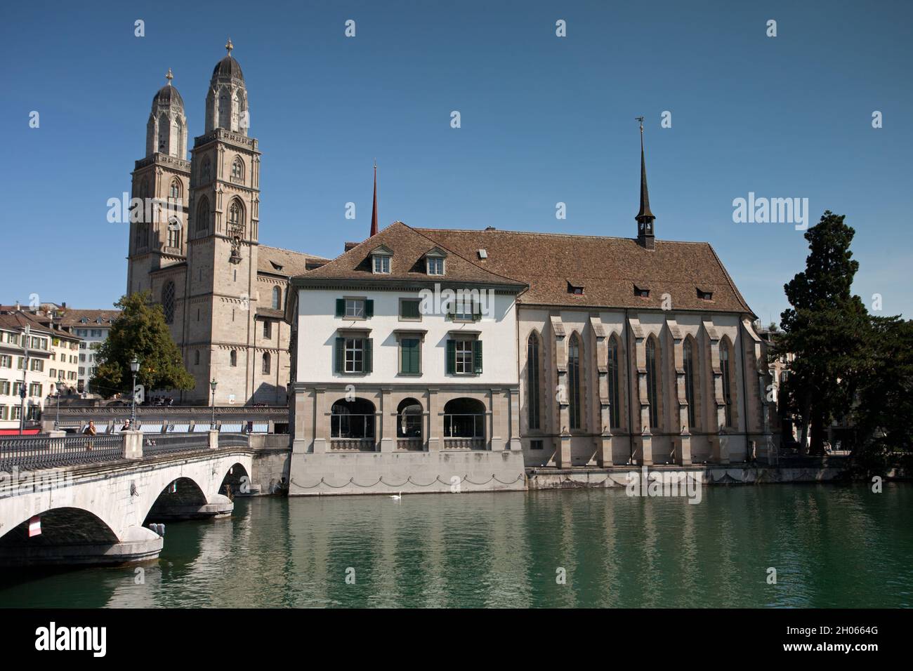 Grossmünster und Wasserkirche Stockfoto