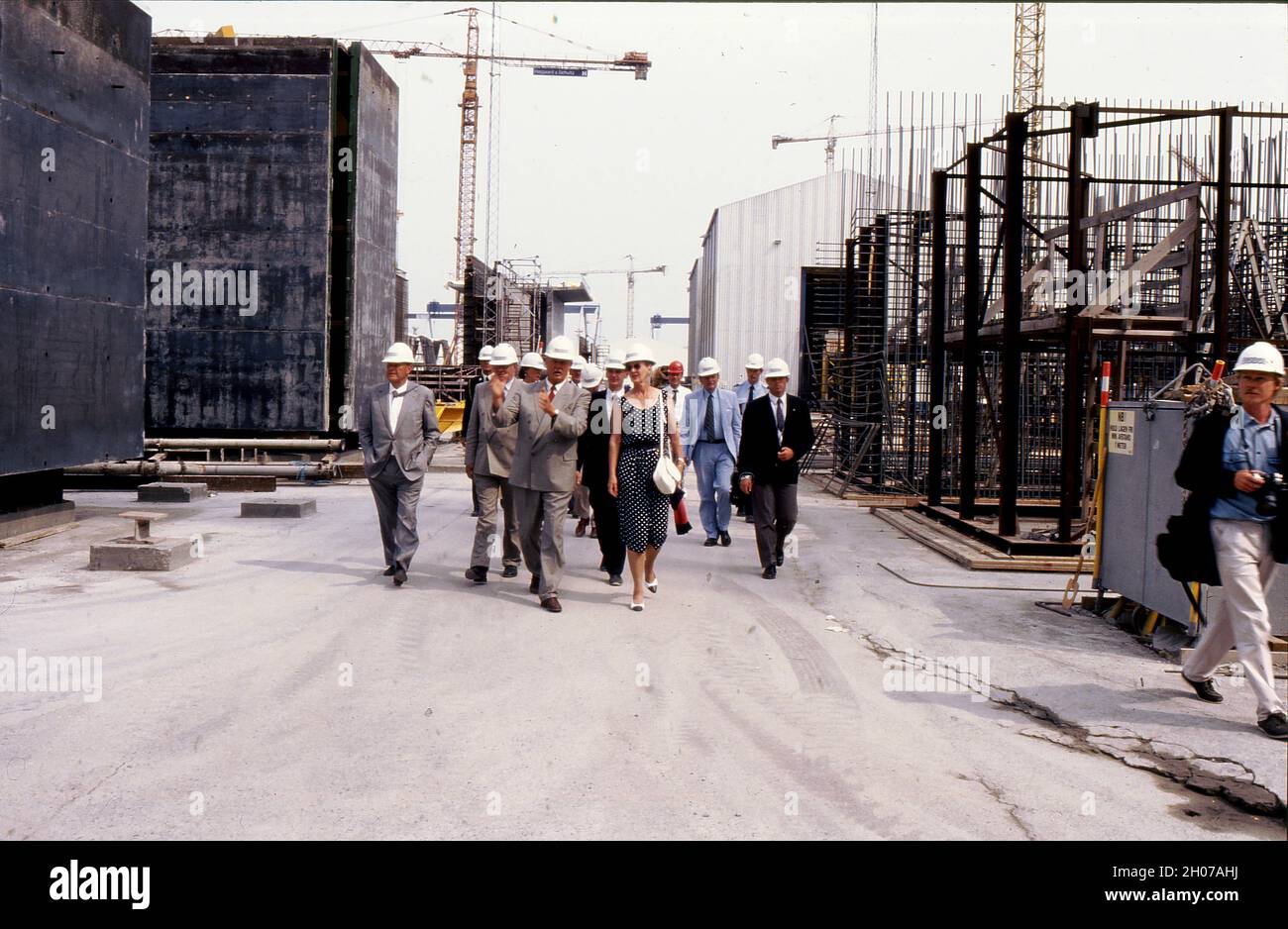 Korsor/Nyborg / Denmark,070-07-1992  H.M. die Königin Margrete II. Und Prinz Henerik (jetzt verstorbener Prinz Henrik) besuchen storebaelt-Projekt, große Linkbrigde und Tunel und verwalten ihre Show-Projekte, um die Insel Fune und die Insel Sjealand zu verbinden, um Dänemark zu verbinden. .Foto von Francis Joseph Dean/Deanpictures. Stockfoto