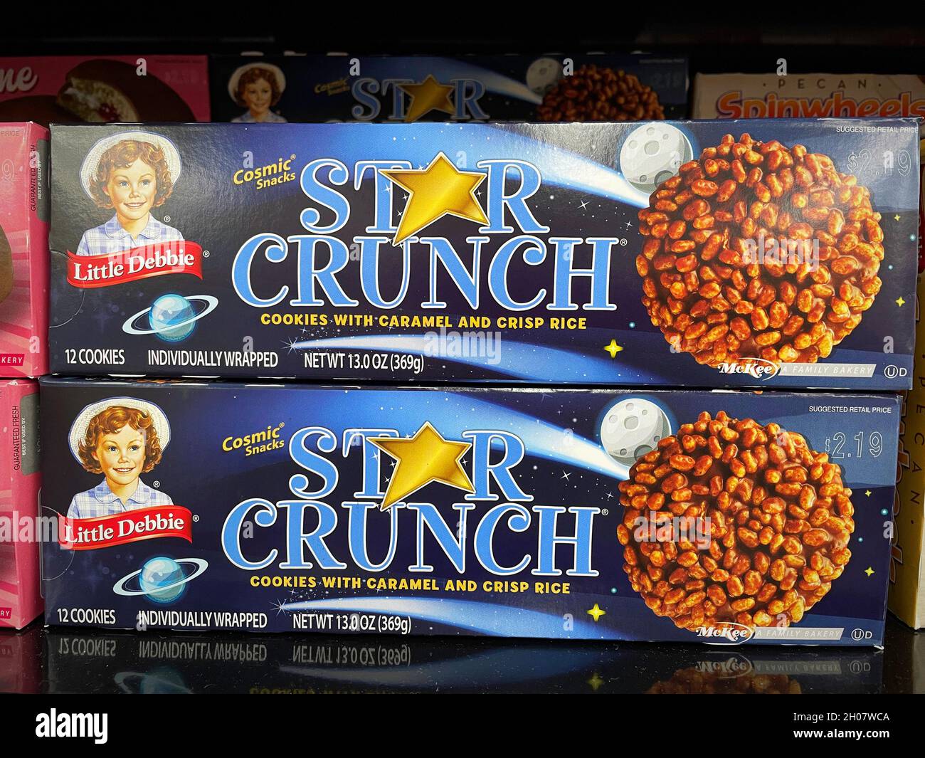 Little Debbie Backwaren auf einem Lebensmittelregal, USA Stockfoto