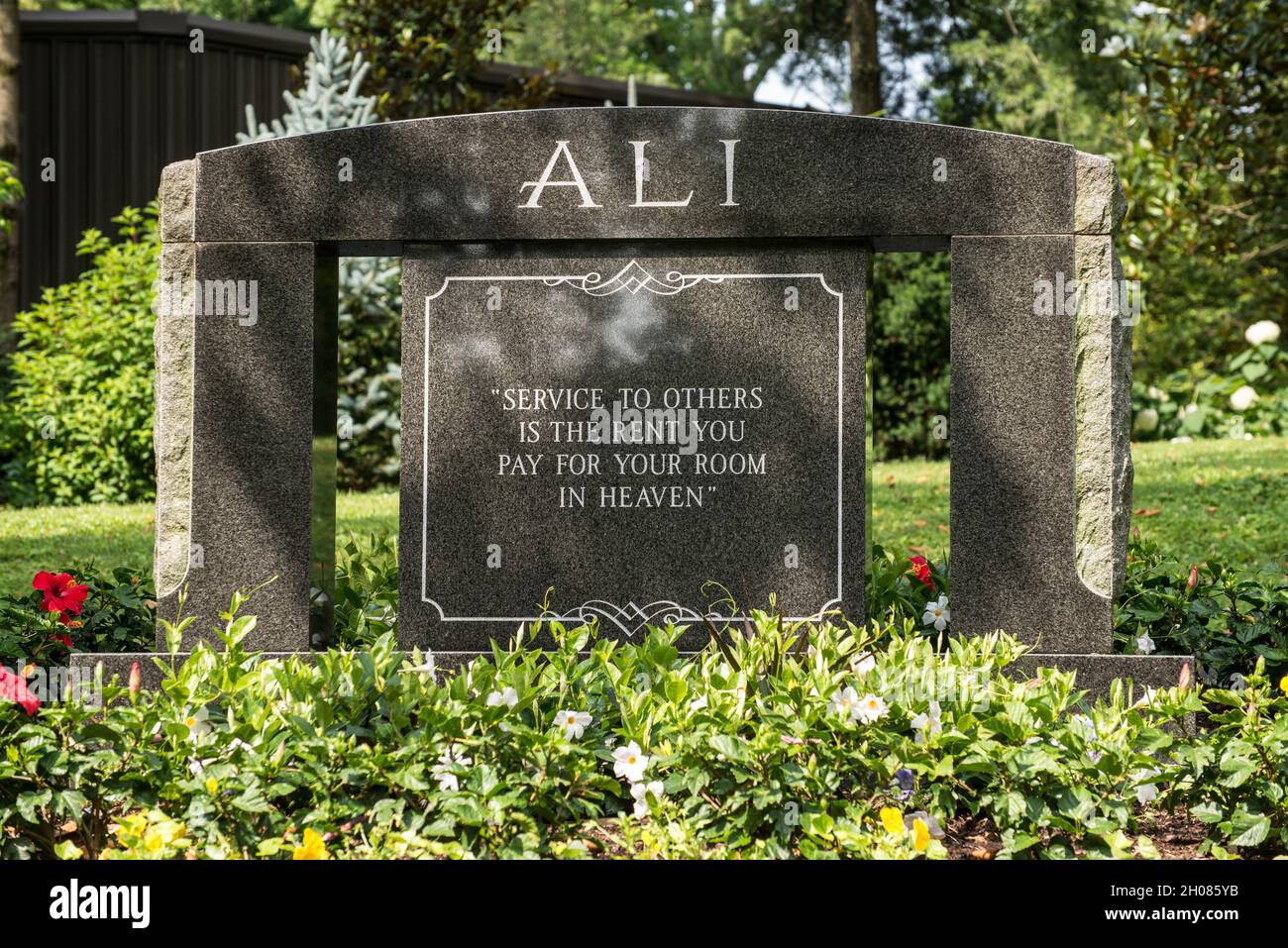 Muhammad ali grave cave hill cemetery louisville kentucky