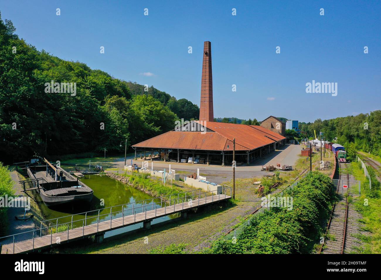 '23.07.2021, Deutschland, Nordrhein-Westfalen, Witten - LWL Industriemuseum Zeche Nachtigall und Ziegelei Dükelberg im Muttental an der Ruhr, her Stockfoto