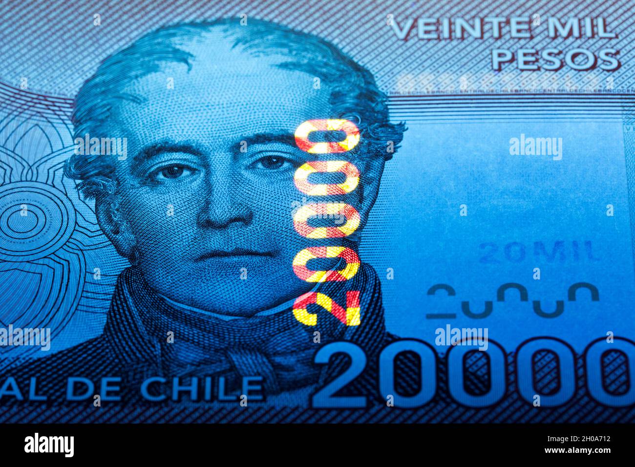 Chilenisches Geld in UV-Strahlen Stockfoto
