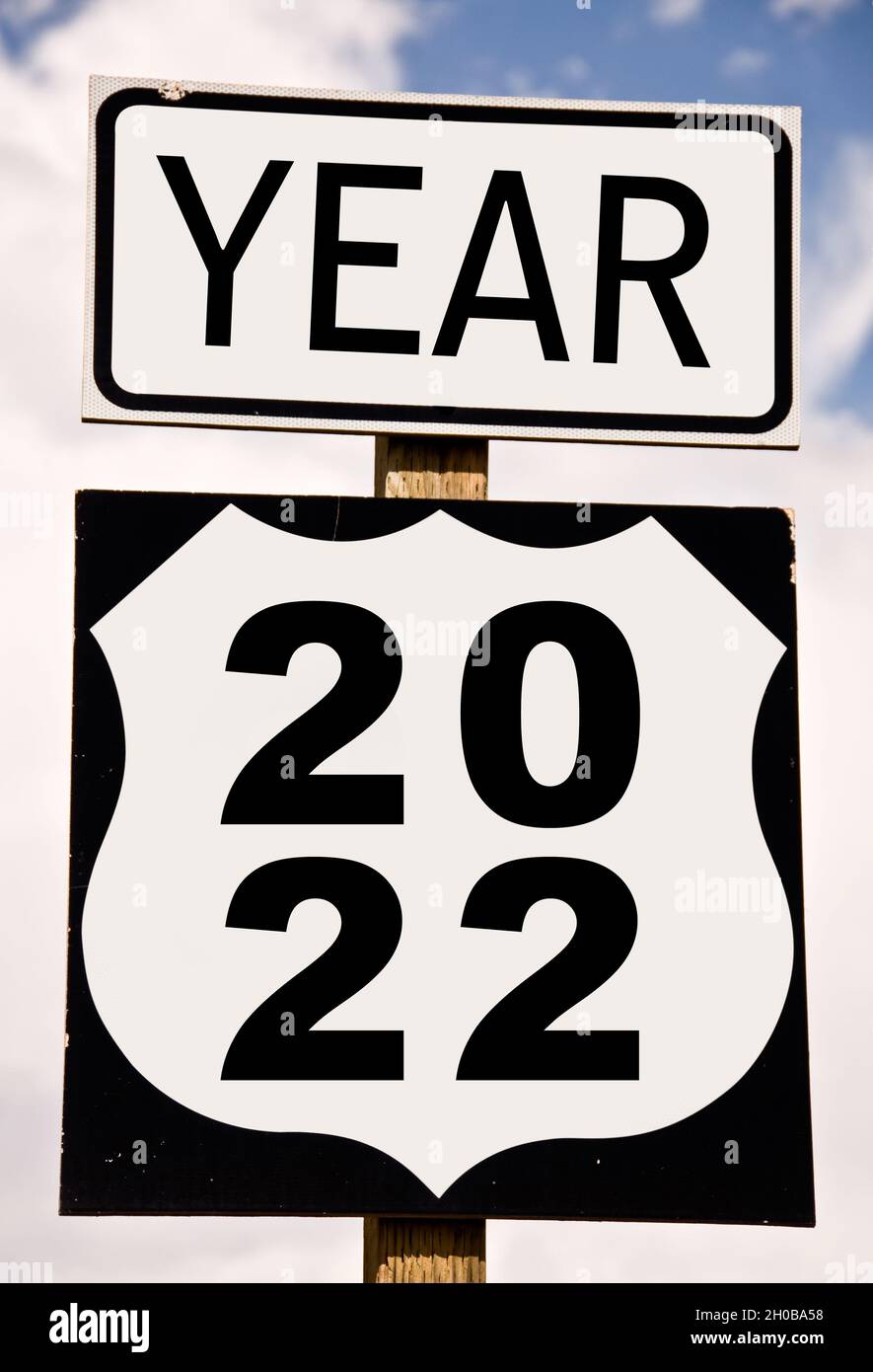 Jahr 2022 geschrieben auf amerikanischem Straßenschild, Neujahr Karte Stockfoto