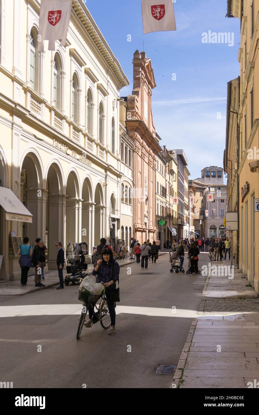 Corso Giacomo Matteotti, Menschen, Jesi, Marken, Italien, Europa Stockfoto