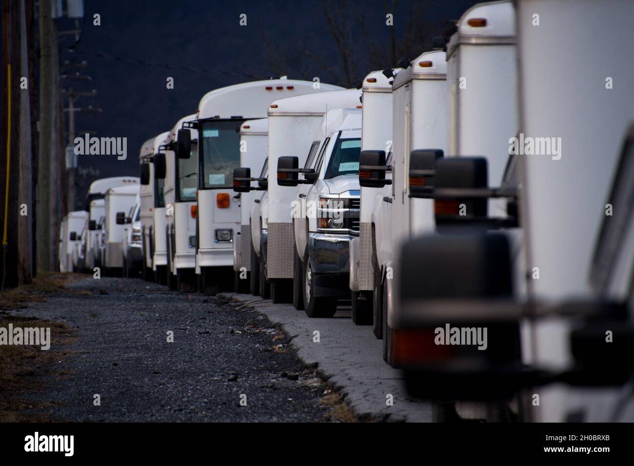 Fahrzeuge der Ohio Homeland Response Force (HRF) werden in der Nähe von Washington, D.C. zur Unterstützung der 59. Amtseinführung des Präsidenten am 20. Januar 2021 eingesetzt. Die HRF ist eine Einheit der Ohio National Guard, die sich darauf spezialisiert hat, Menschenleben zu retten und menschliches Leid während eines natürlichen, von Menschen geschafften oder terroristischen Vorfalls in den Vereinigten Staaten zu reduzieren, indem sie Such- und Extraktionsleistungen, Dekontamination sowie Unterstützung bei der Kontrolle und Kontrolle bereitstellt. Stockfoto