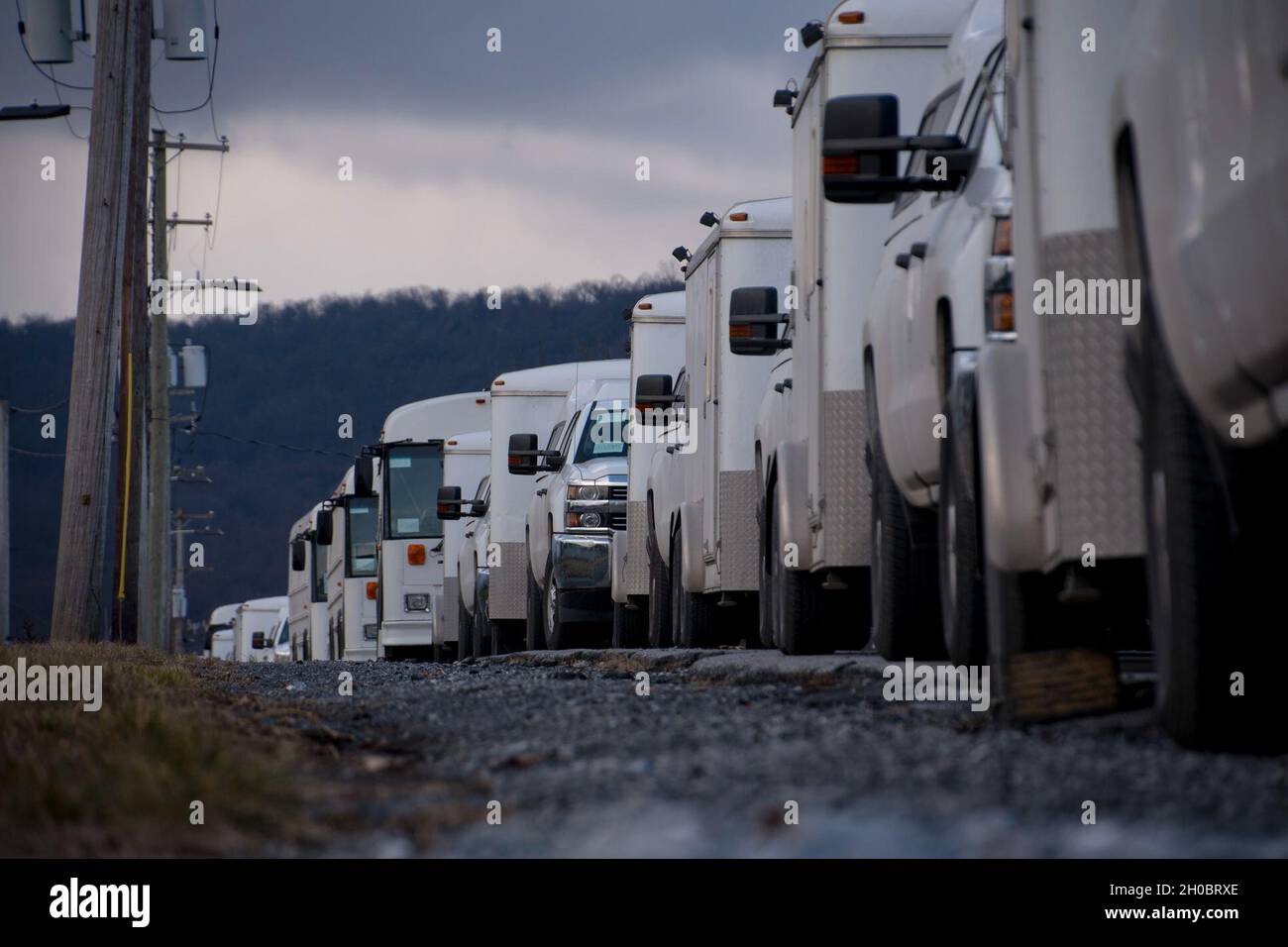 Fahrzeuge der Ohio Homeland Response Force (HRF) werden in der Nähe von Washington, D.C. zur Unterstützung der 59. Amtseinführung des Präsidenten am 20. Januar 2021 eingesetzt. Die HRF ist eine Einheit der Ohio National Guard, die sich darauf spezialisiert hat, Menschenleben zu retten und menschliches Leid während eines natürlichen, von Menschen geschafften oder terroristischen Vorfalls in den Vereinigten Staaten zu reduzieren, indem sie Such- und Extraktionsleistungen, Dekontamination sowie Unterstützung bei der Kontrolle und Kontrolle bereitstellt. Stockfoto